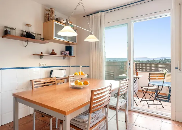 Casa Cubi * كامبريلس
